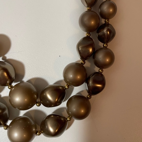 Gold bronze pearl finish choker necklace - Picture 3 of 3